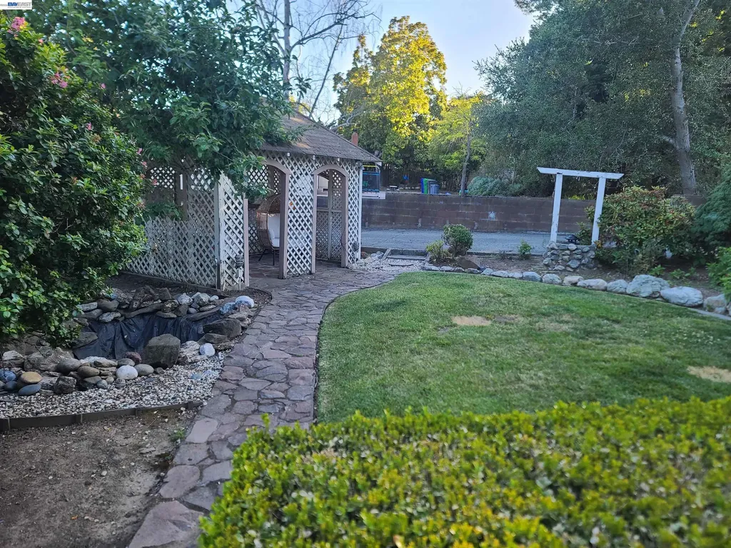 3354 D Street Hayward CA 94541
