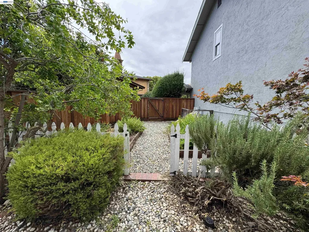 6674 Via San Blas Pleasanton CA 94566