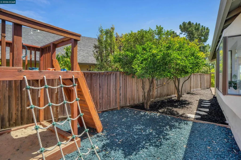 110 Dogwood Lane Vallejo CA 94591