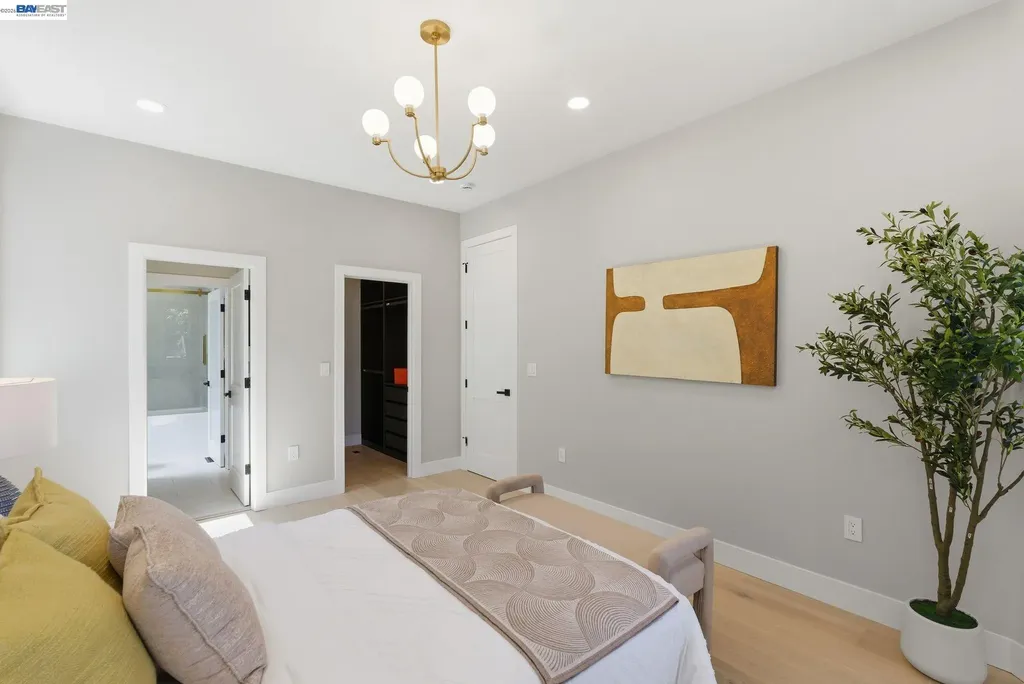 1026 54th Street Oakland CA 94608
