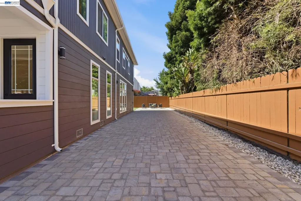 1026 54th Street Oakland CA 94608