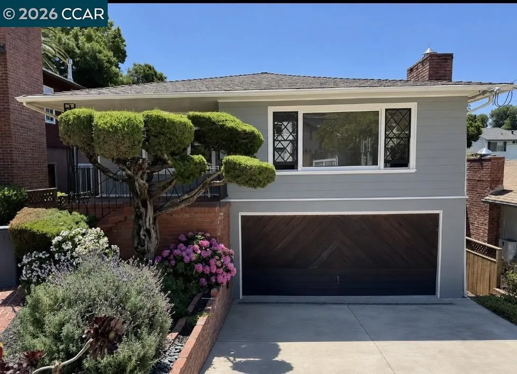 4034 Rusting Avenue Oakland CA 94605