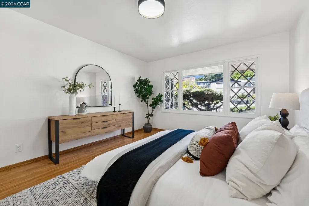 4034 Rusting Avenue Oakland CA 94605