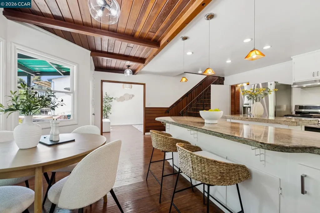 4034 Rusting Avenue Oakland CA 94605