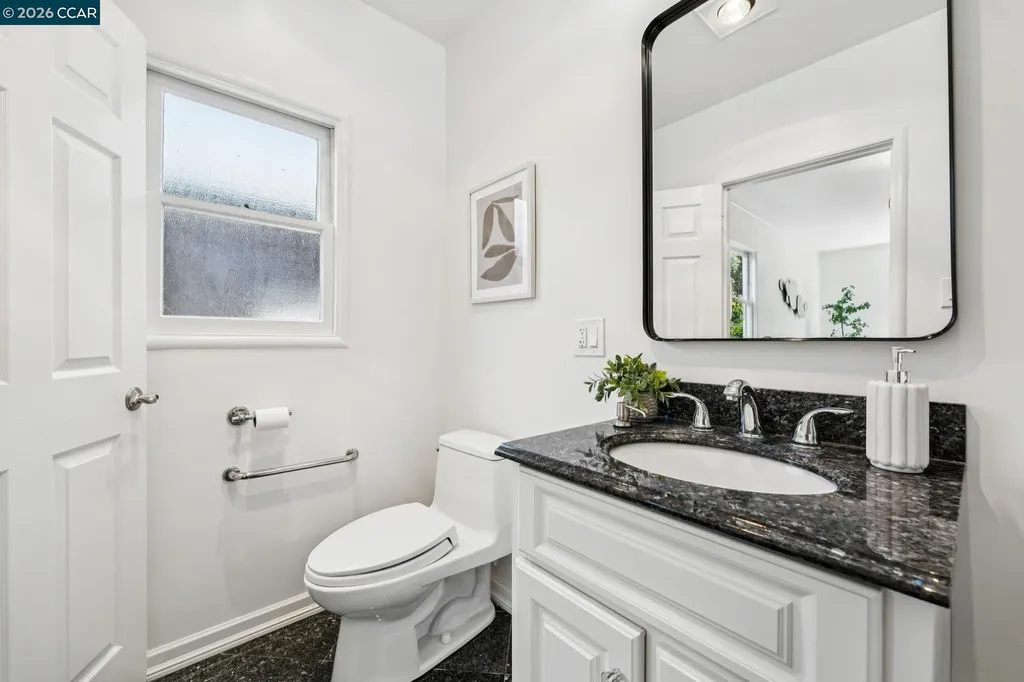 4034 Rusting Avenue Oakland CA 94605