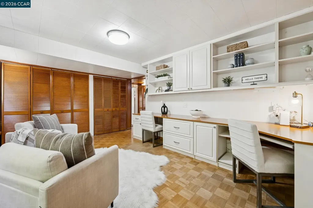 4034 Rusting Avenue Oakland CA 94605
