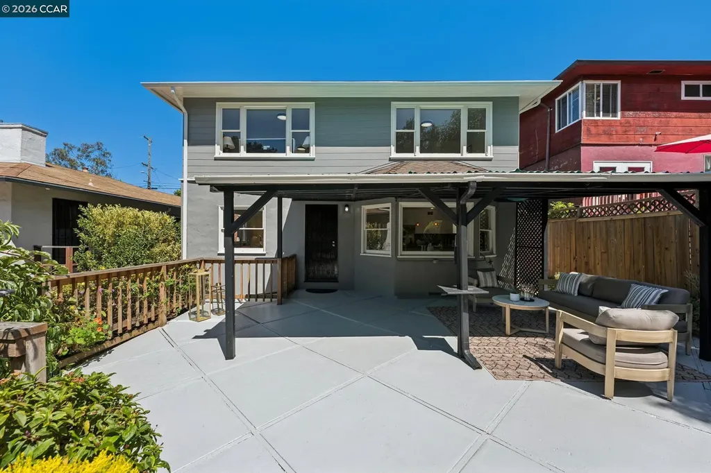 4034 Rusting Avenue Oakland CA 94605