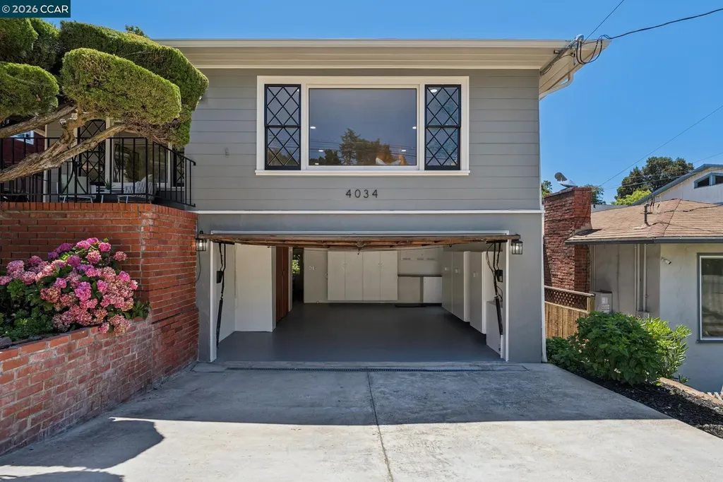4034 Rusting Avenue Oakland CA 94605