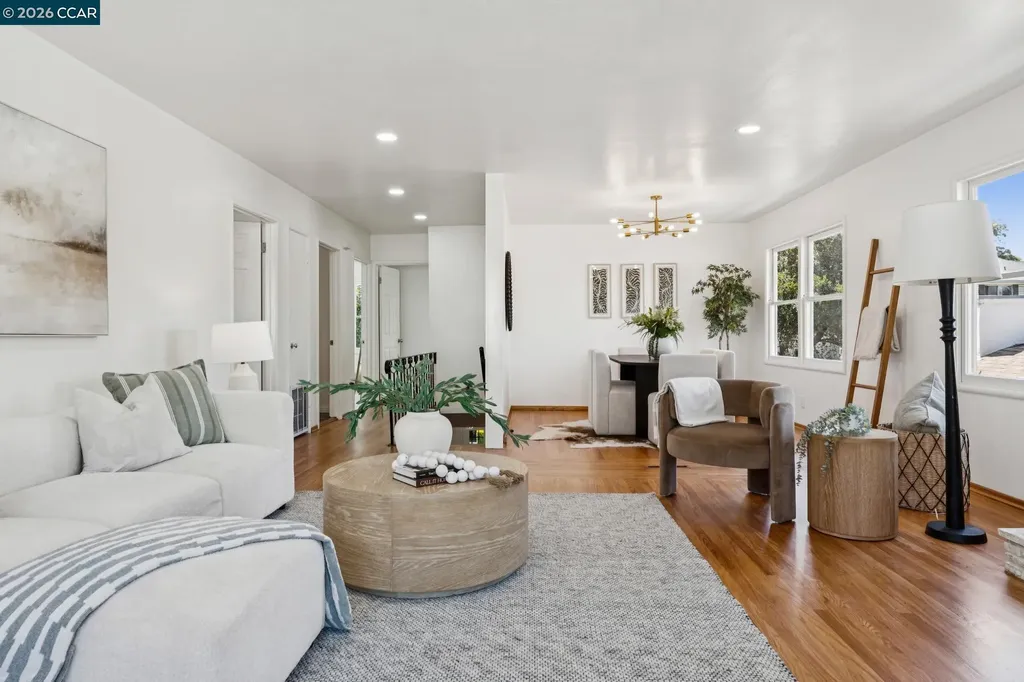 4034 Rusting Avenue Oakland CA 94605