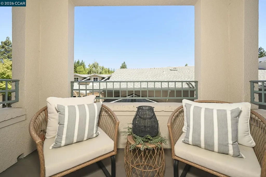 1860 Tice Creek Drive Walnut Creek CA 94595