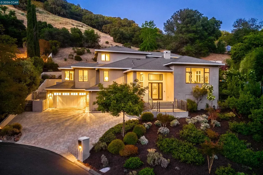 84 Mossbridge Lane Orinda CA 94563