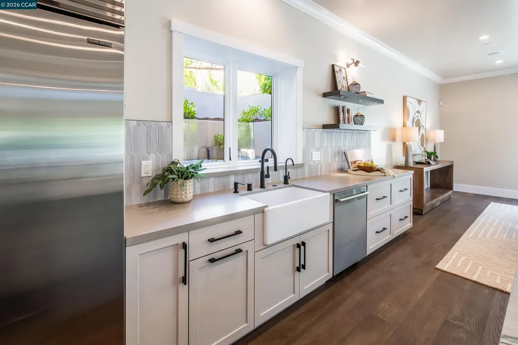 84 Mossbridge Lane Orinda CA 94563