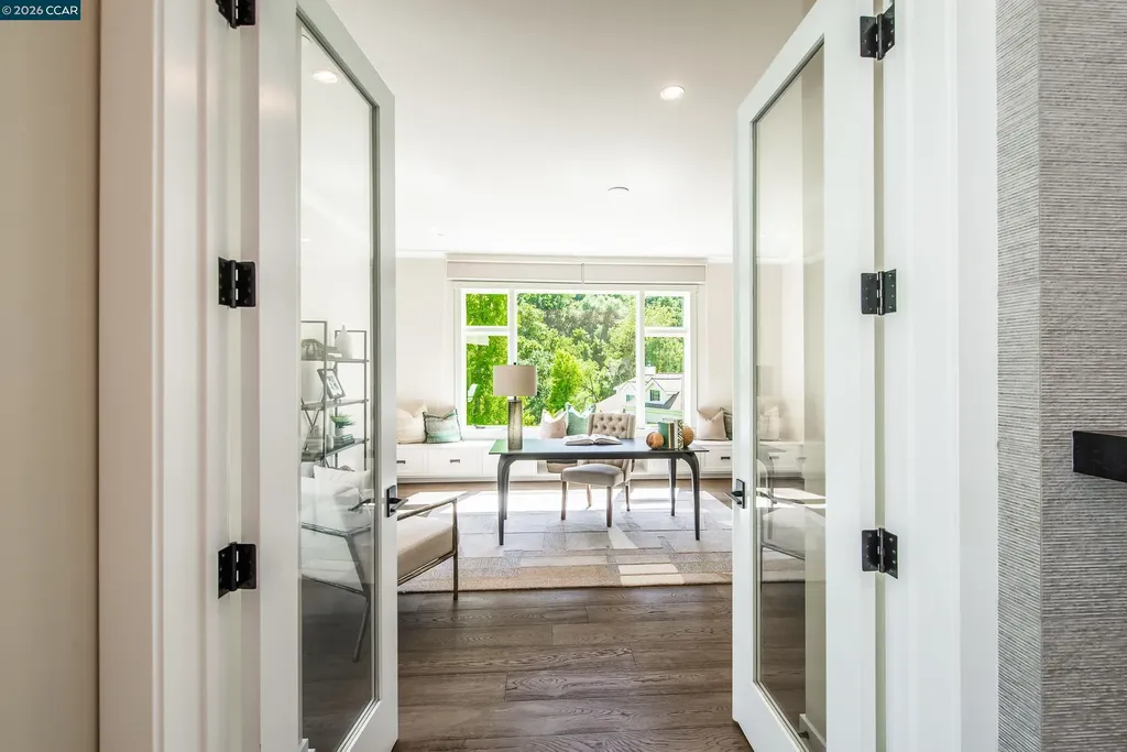 84 Mossbridge Lane Orinda CA 94563