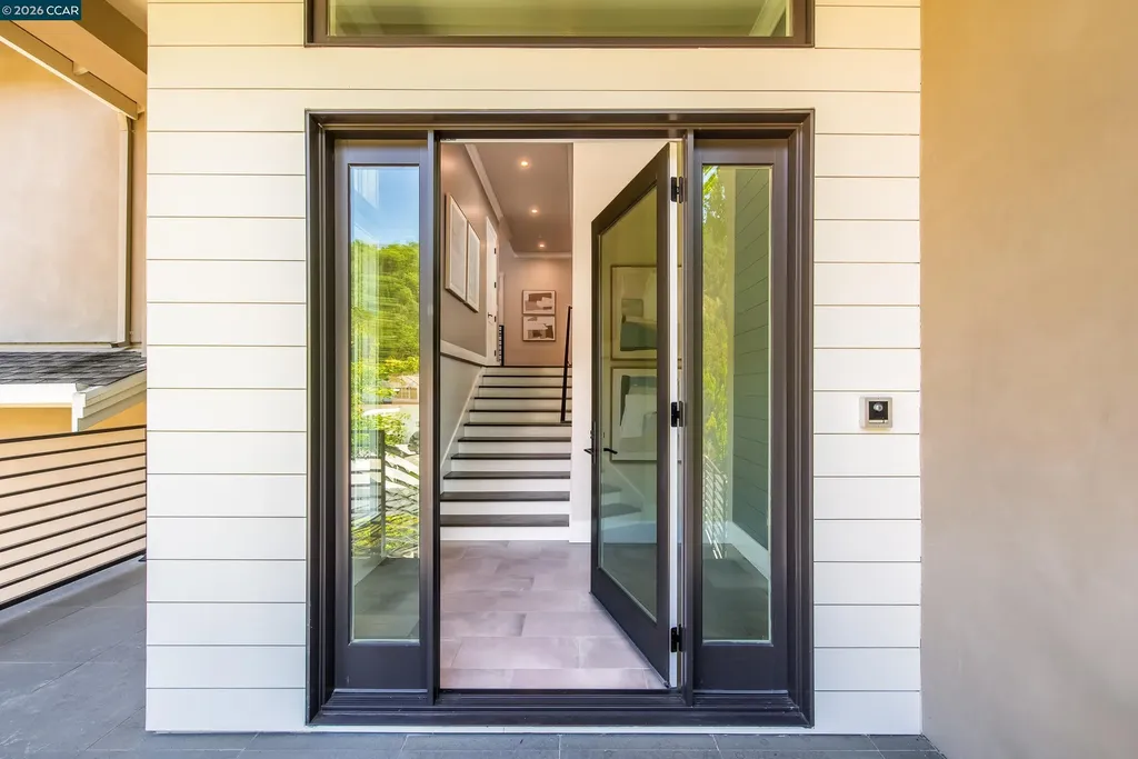 84 Mossbridge Lane Orinda CA 94563