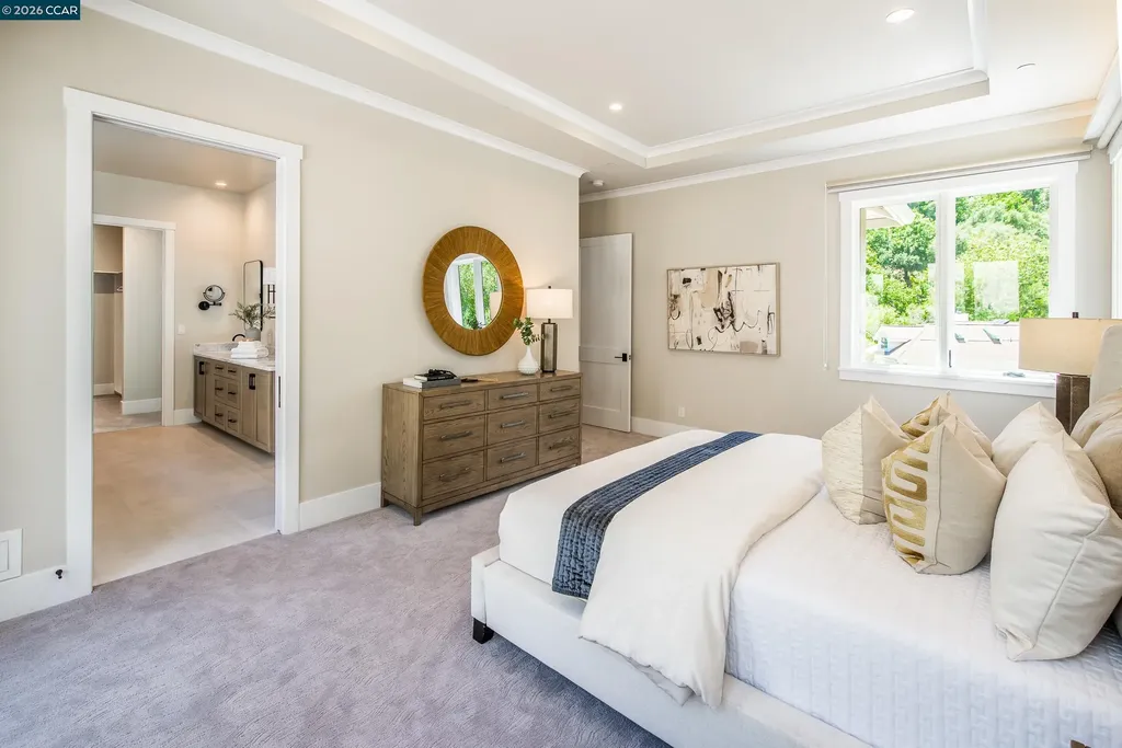 84 Mossbridge Lane Orinda CA 94563