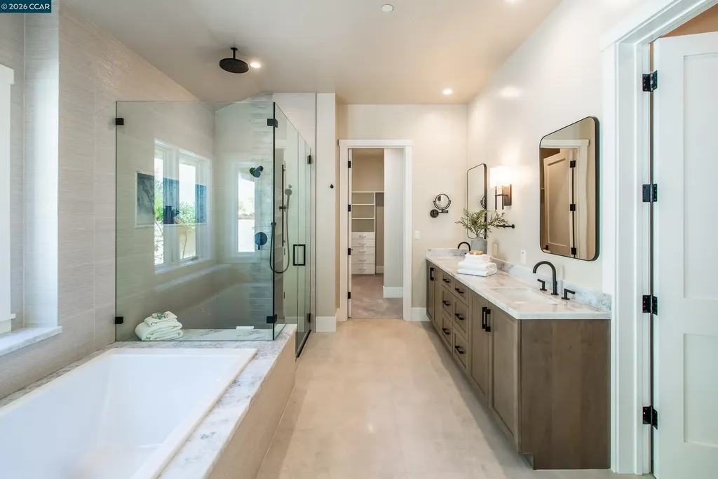 84 Mossbridge Lane Orinda CA 94563