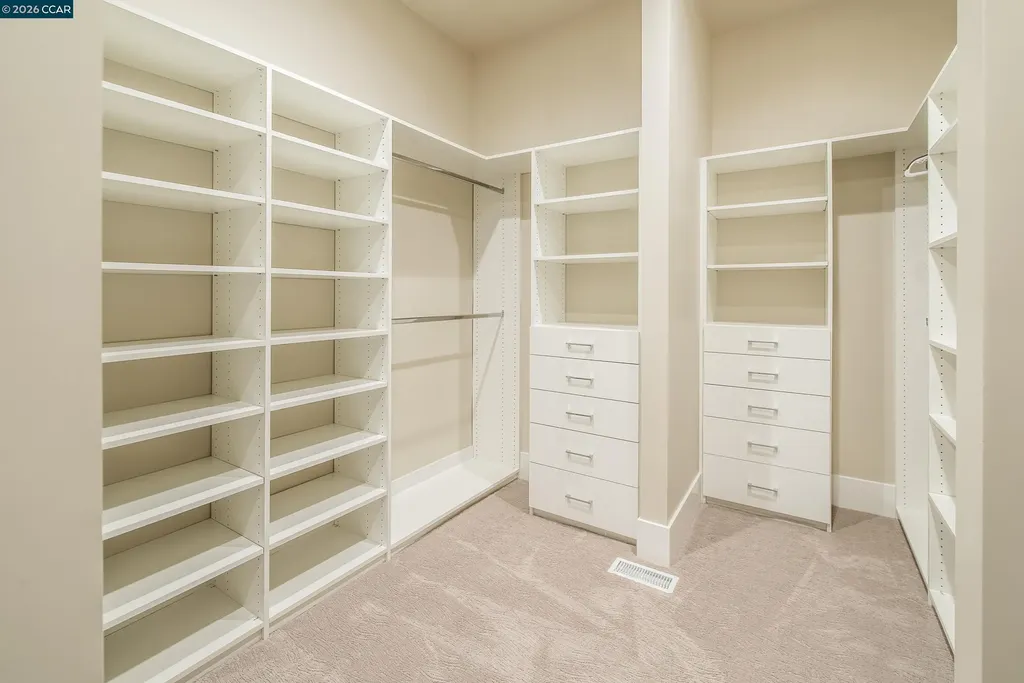 84 Mossbridge Lane Orinda CA 94563