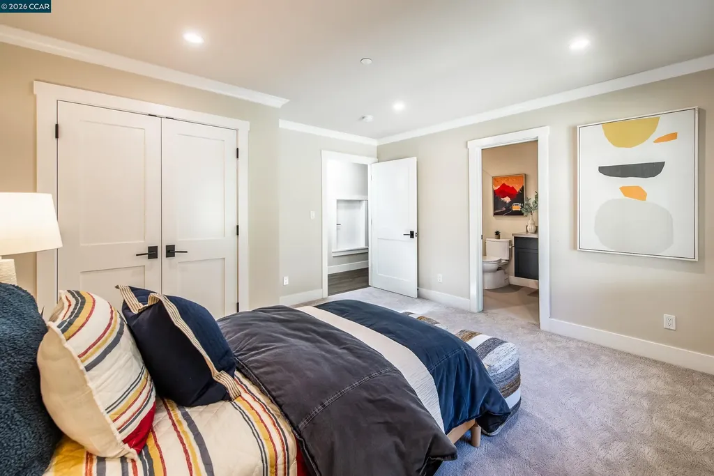 84 Mossbridge Lane Orinda CA 94563
