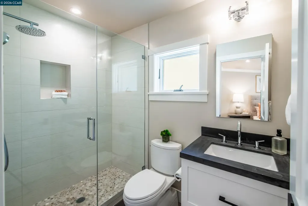84 Mossbridge Lane Orinda CA 94563