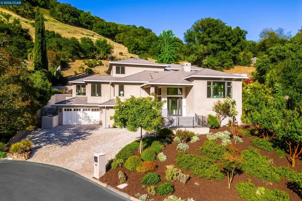 84 Mossbridge Lane Orinda CA 94563