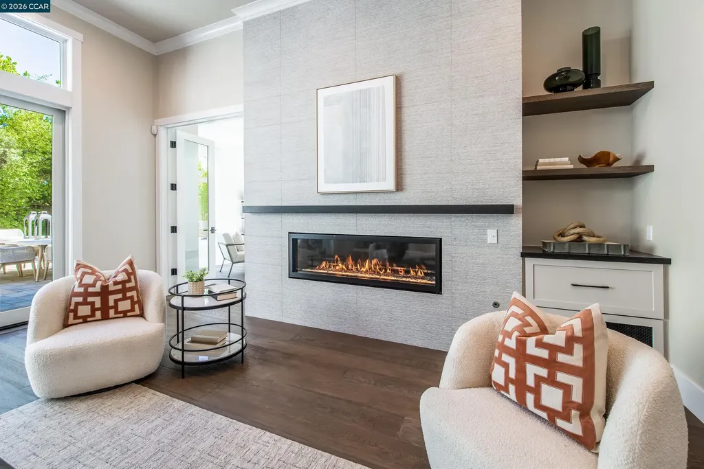 84 Mossbridge Lane Orinda CA 94563