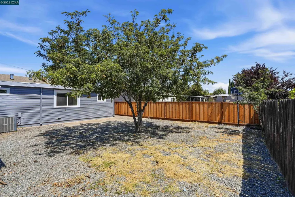 2173 Burton Avenue Pittsburg CA 94565