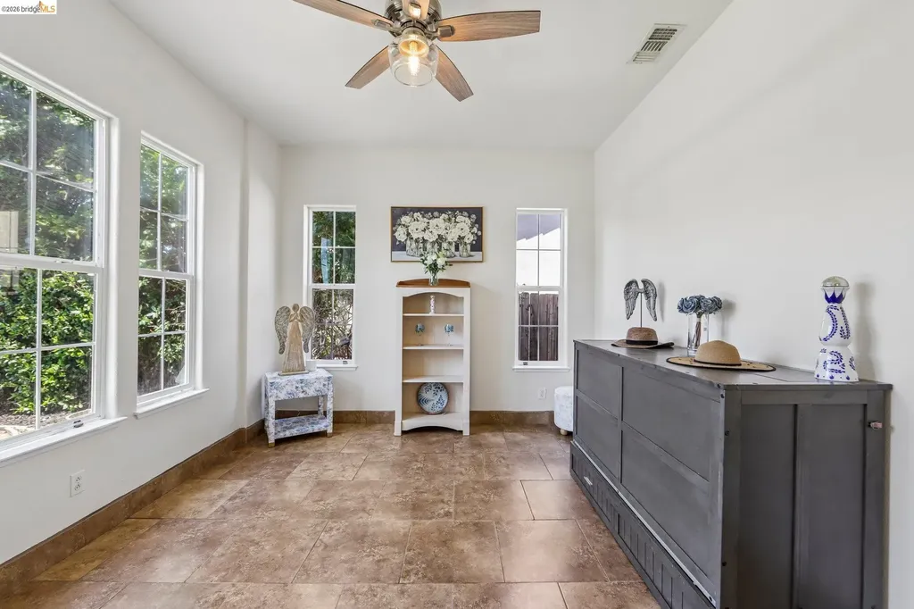 19 Minaret Road Oakley CA 94561