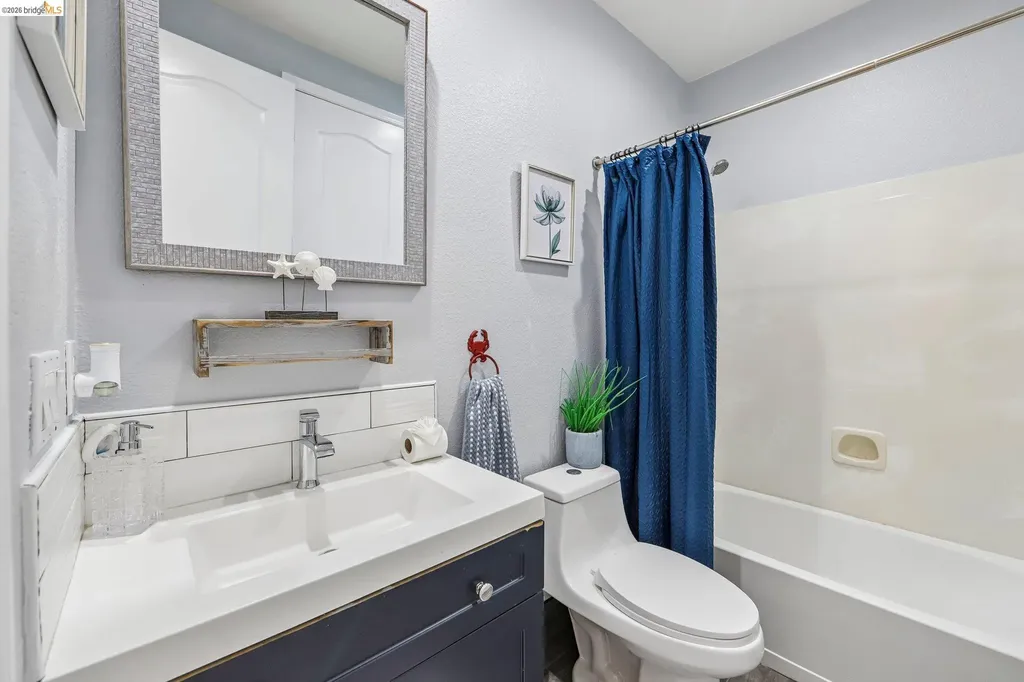 19 Minaret Road Oakley CA 94561