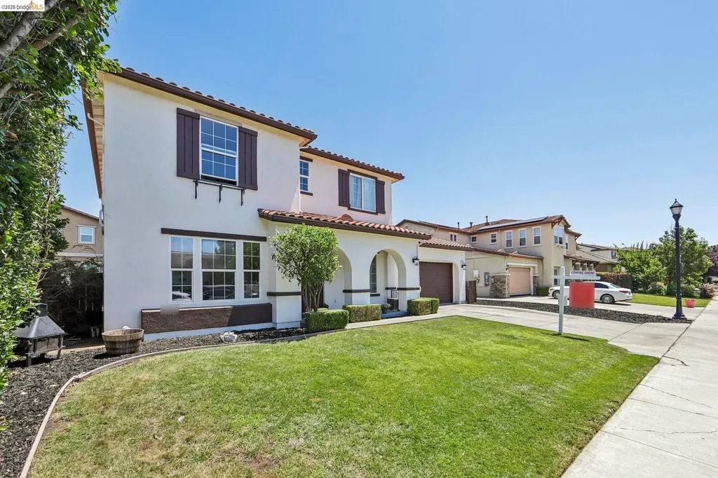 19 Minaret Road Oakley CA 94561