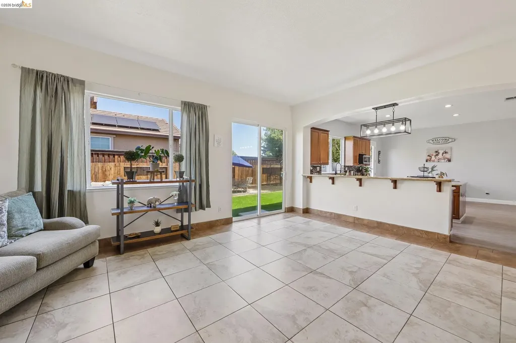 19 Minaret Road Oakley CA 94561