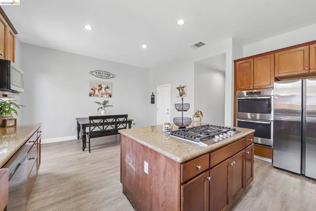 19 Minaret Road Oakley CA 94561