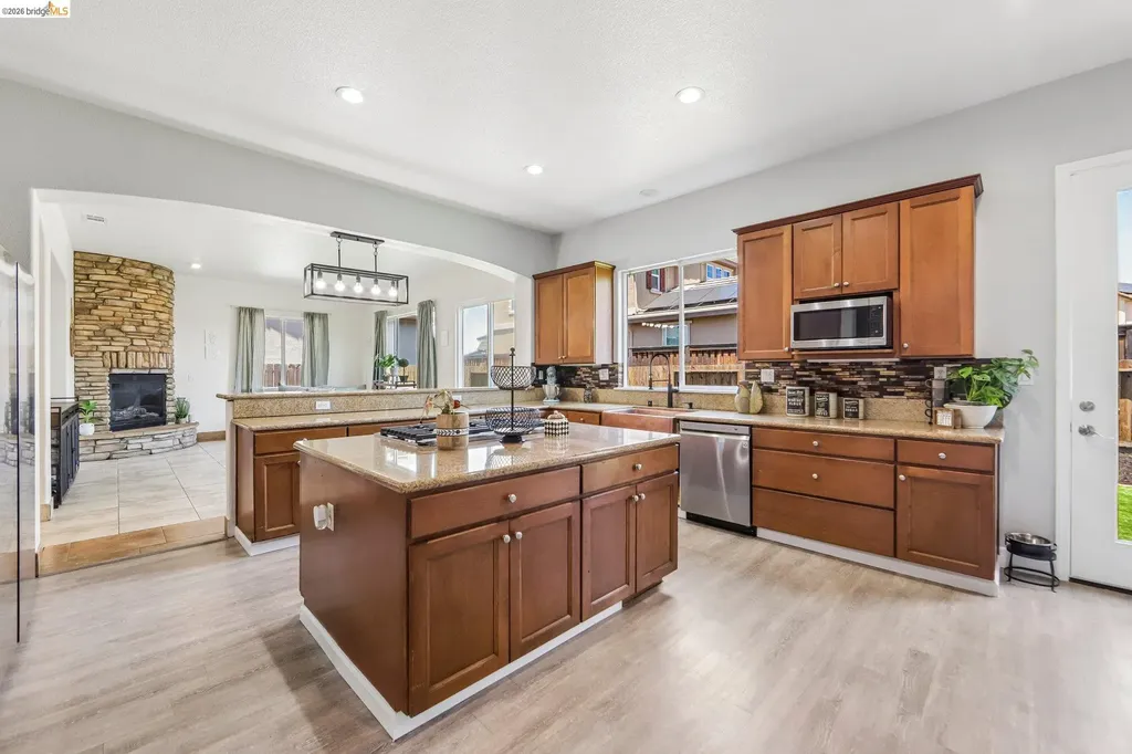 19 Minaret Road Oakley CA 94561