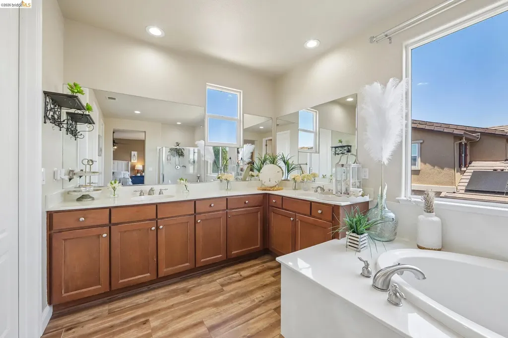 19 Minaret Road Oakley CA 94561