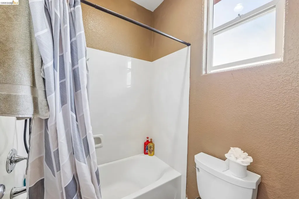 19 Minaret Road Oakley CA 94561
