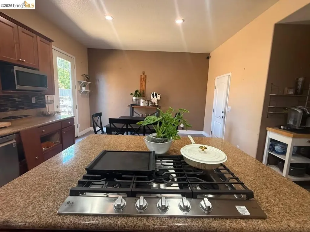 19 Minaret Road Oakley CA 94561
