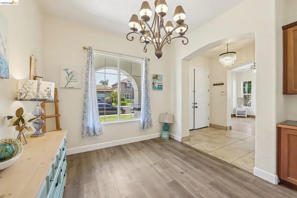 19 Minaret Road Oakley CA 94561