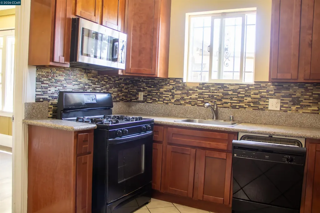 2260 90th Avenue Oakland CA 94603