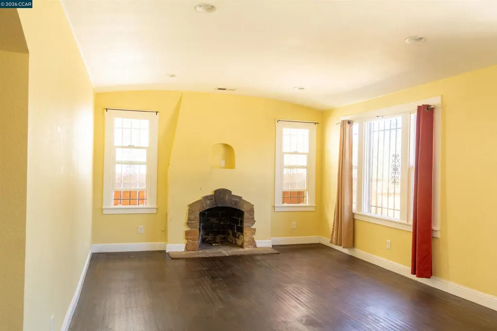 2260 90th Avenue Oakland CA 94603