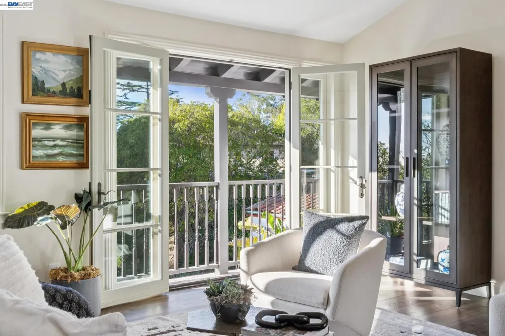 1998 San Antonio Avenue Berkeley CA 94707