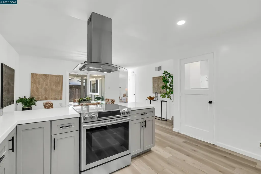 3573 Falcon Drive Concord CA 94520