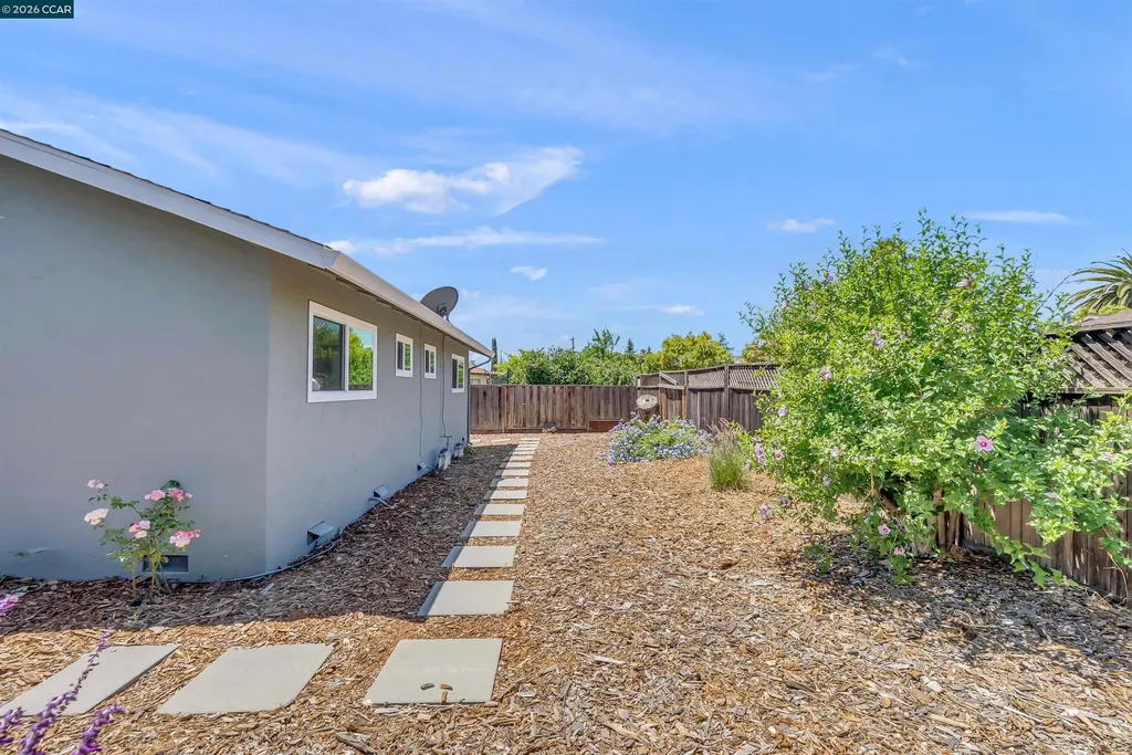 3573 Falcon Drive Concord CA 94520