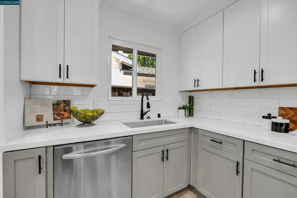 3573 Falcon Drive Concord CA 94520