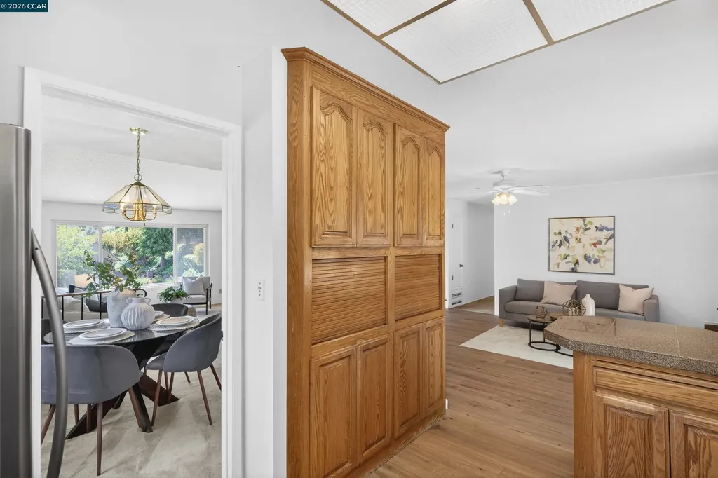 2081 Hoke Drive Pinole CA 94564