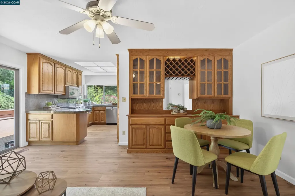 2081 Hoke Drive Pinole CA 94564