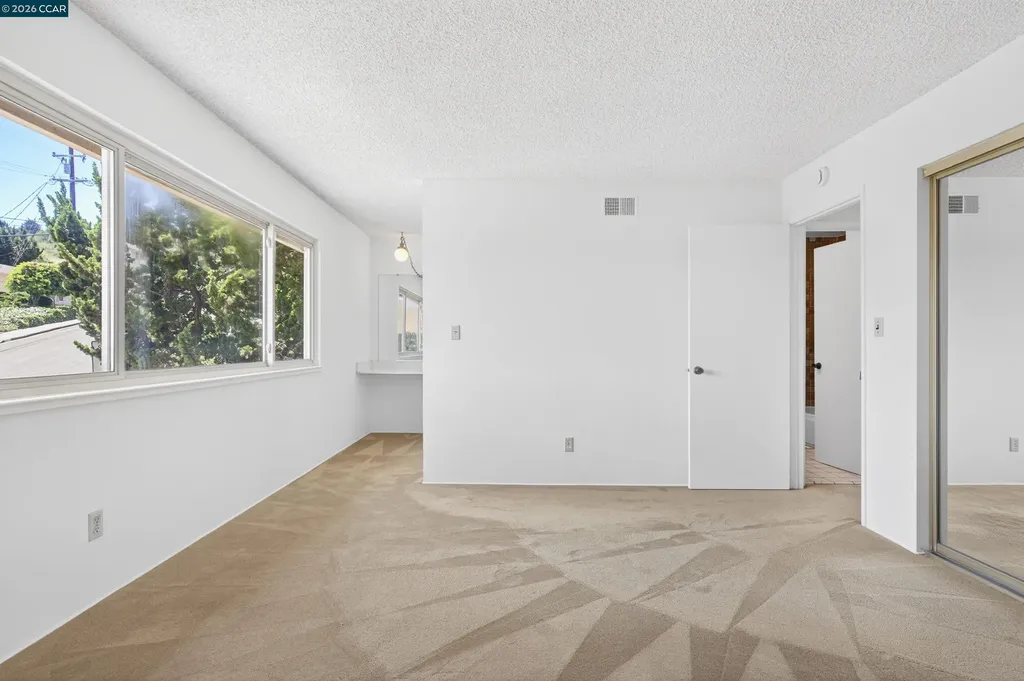 2081 Hoke Drive Pinole CA 94564