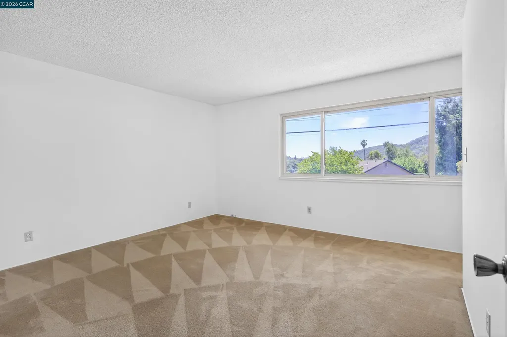 2081 Hoke Drive Pinole CA 94564