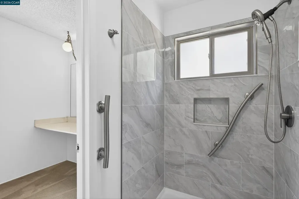 2081 Hoke Drive Pinole CA 94564