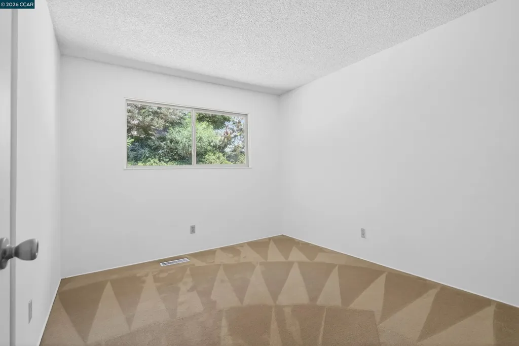 2081 Hoke Drive Pinole CA 94564