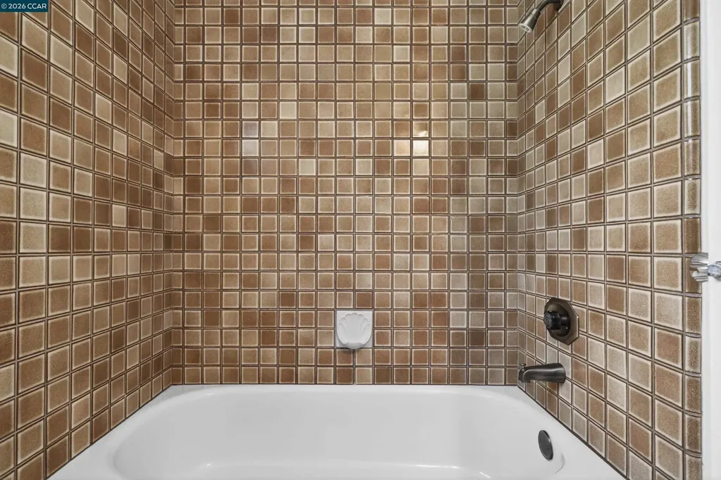 2081 Hoke Drive Pinole CA 94564
