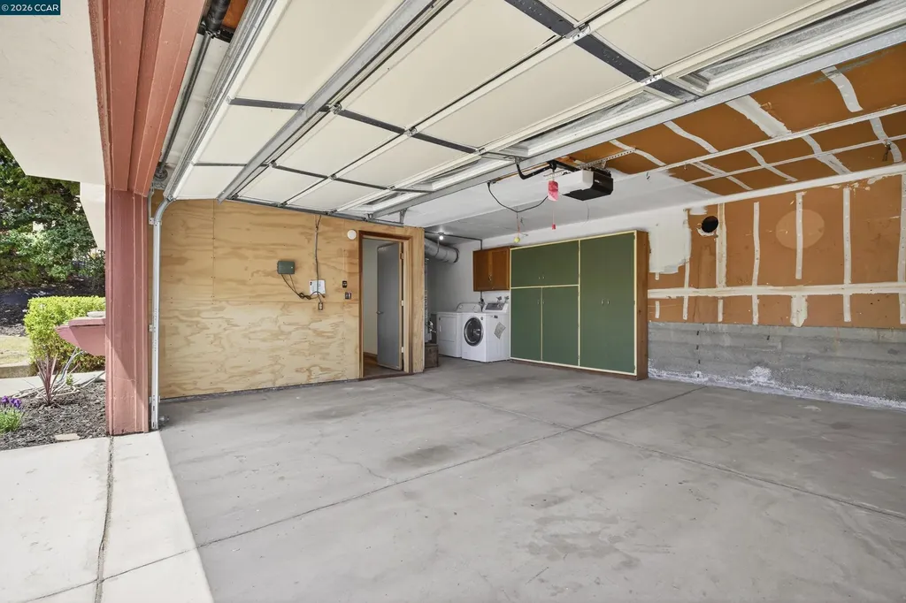 2081 Hoke Drive Pinole CA 94564